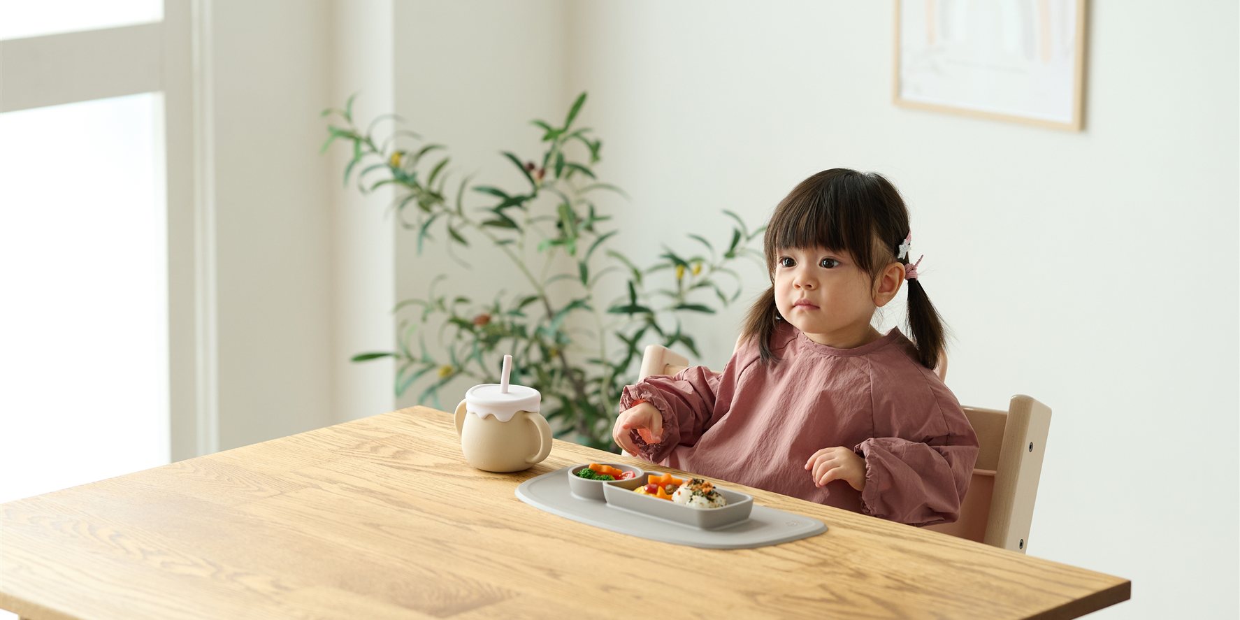omoikane 手づかみ食べエプロン